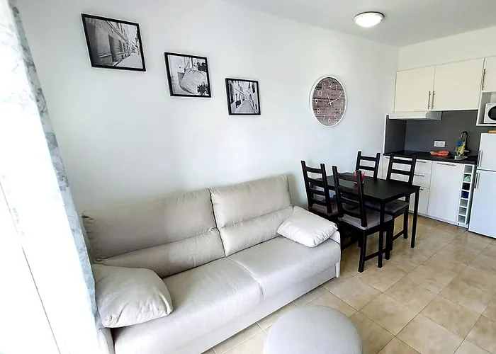 Joan Ap Cala En Blanes Park Cb Apm 2142